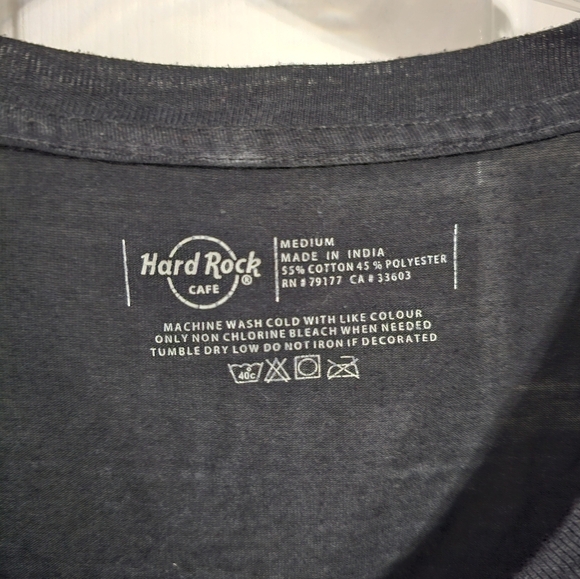 Hard Rock Cafe Munich Tee Women’s M Black Rhinestone Logo Graphic Shirt Grunge - Picture 4 of 6